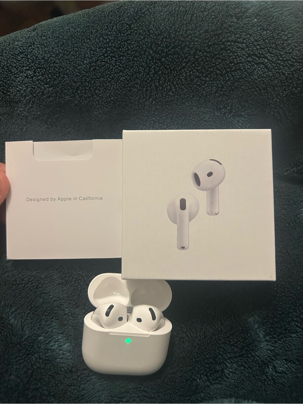 Apple White Wireless Earbuds with Charging Case